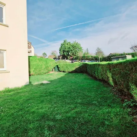 Family T2 With Pool And Garden In Apartment